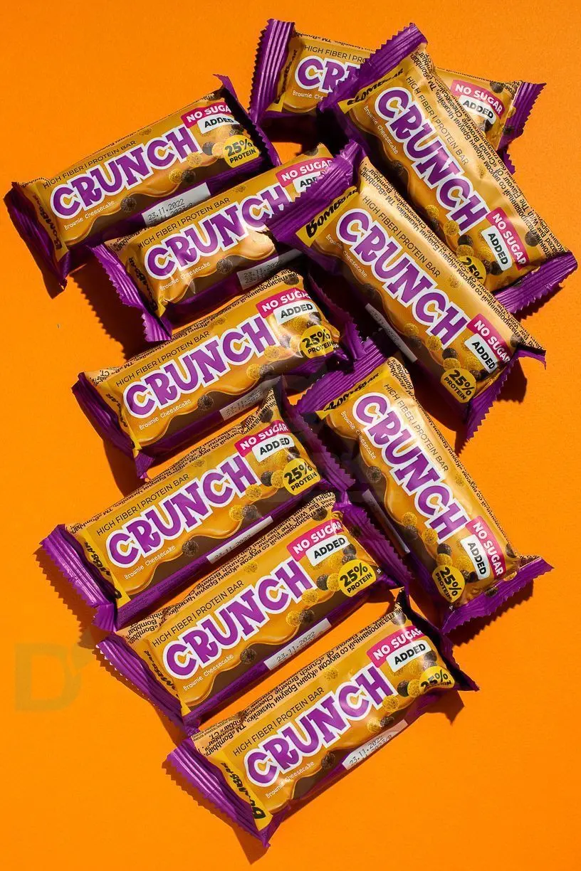 Батончик протеиновый BOMBBAR глазированный Кранч Ваниль Чизкейк 50гр. в Красноярске