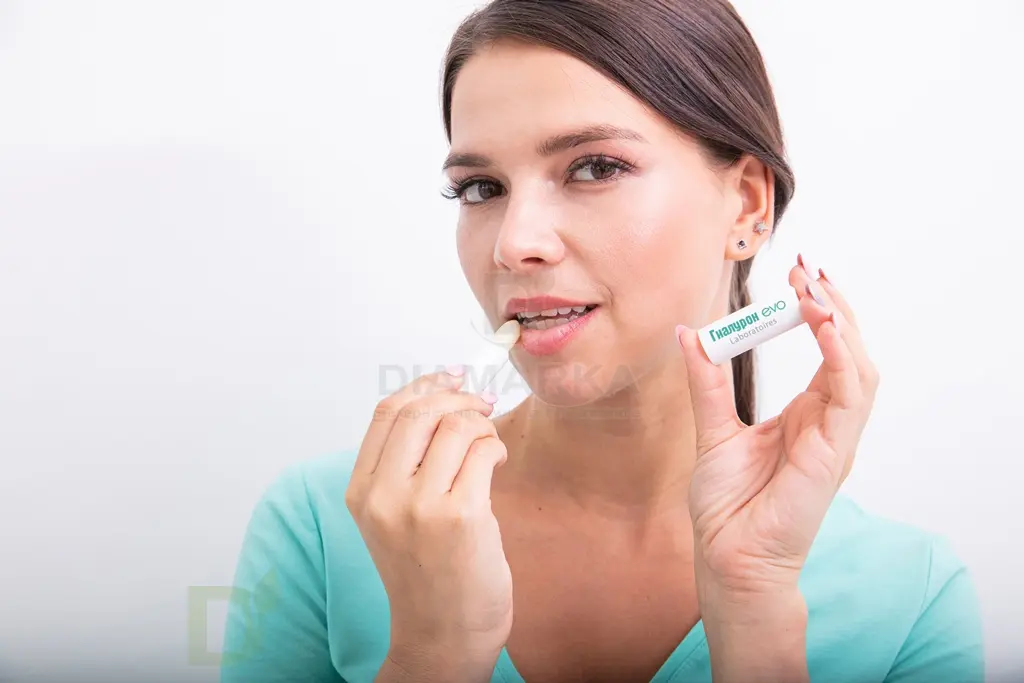 Гигиеническая помада Гиалурон EVO Моментальное увлажнение, 2,8 г в Красноярске